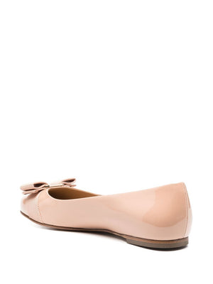 FERRAGAMO Elegant Leather Ballet Flats with Signature Bow Detail