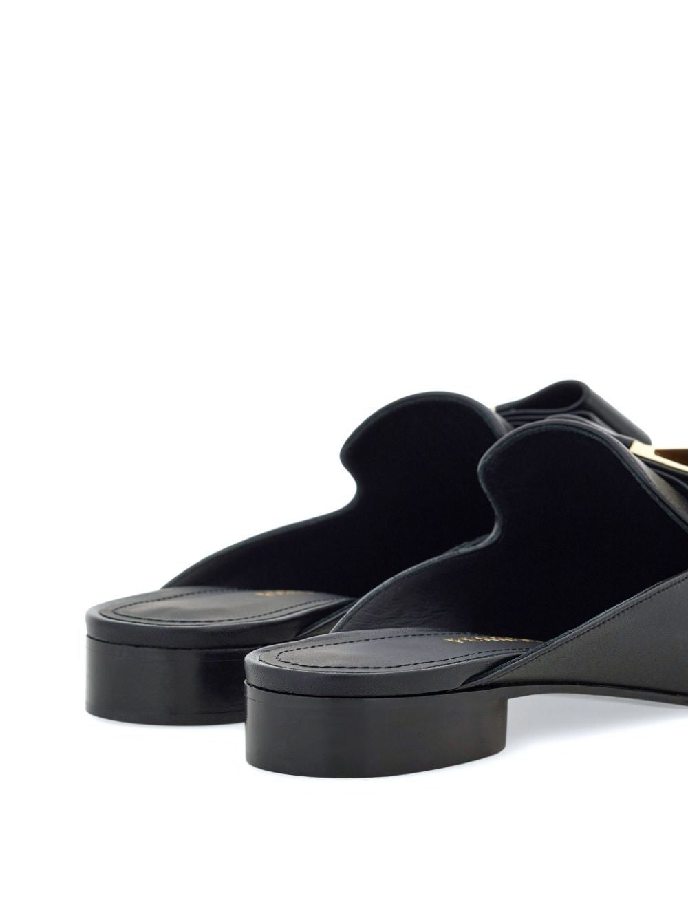 FERRAGAMO Elegant Black Leather Flat Sandals