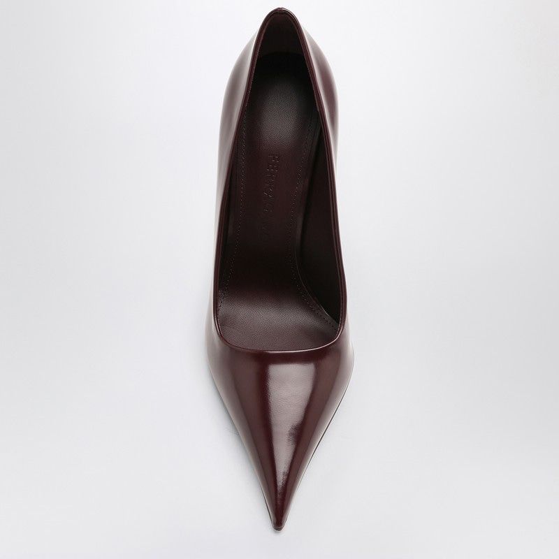 FERRAGAMO Chic Patent Leather Pointed Toe Pumps