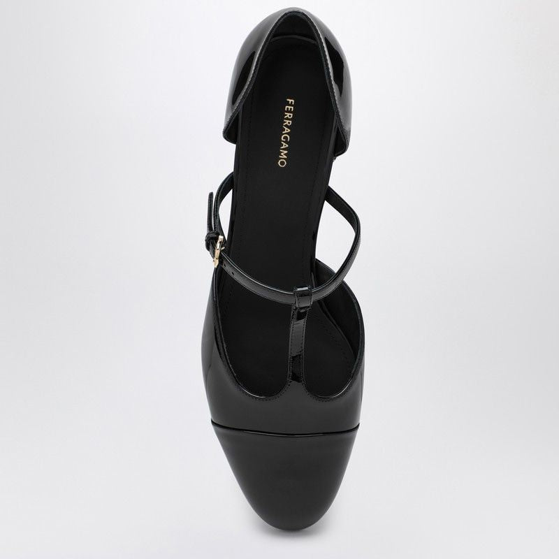 FERRAGAMO Elegant Black Patent Leather Ballerina Flats