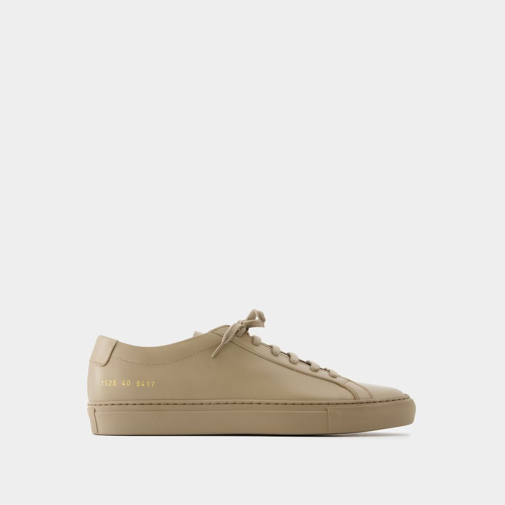 COMMON PROJECTS Classic Low-Top Sneakers