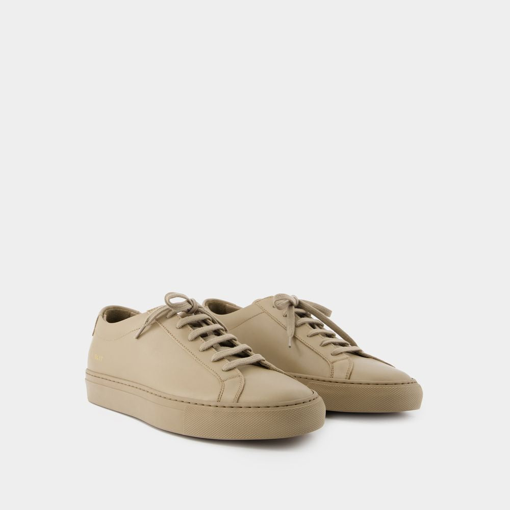 COMMON PROJECTS Classic Low-Top Sneakers