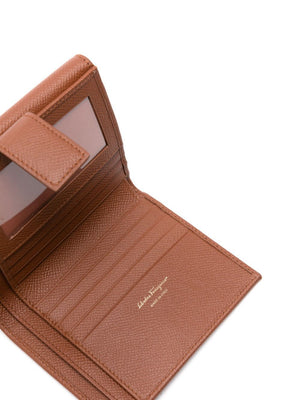 FERRAGAMO Mini Clip Wallet in Grained Brown Leather