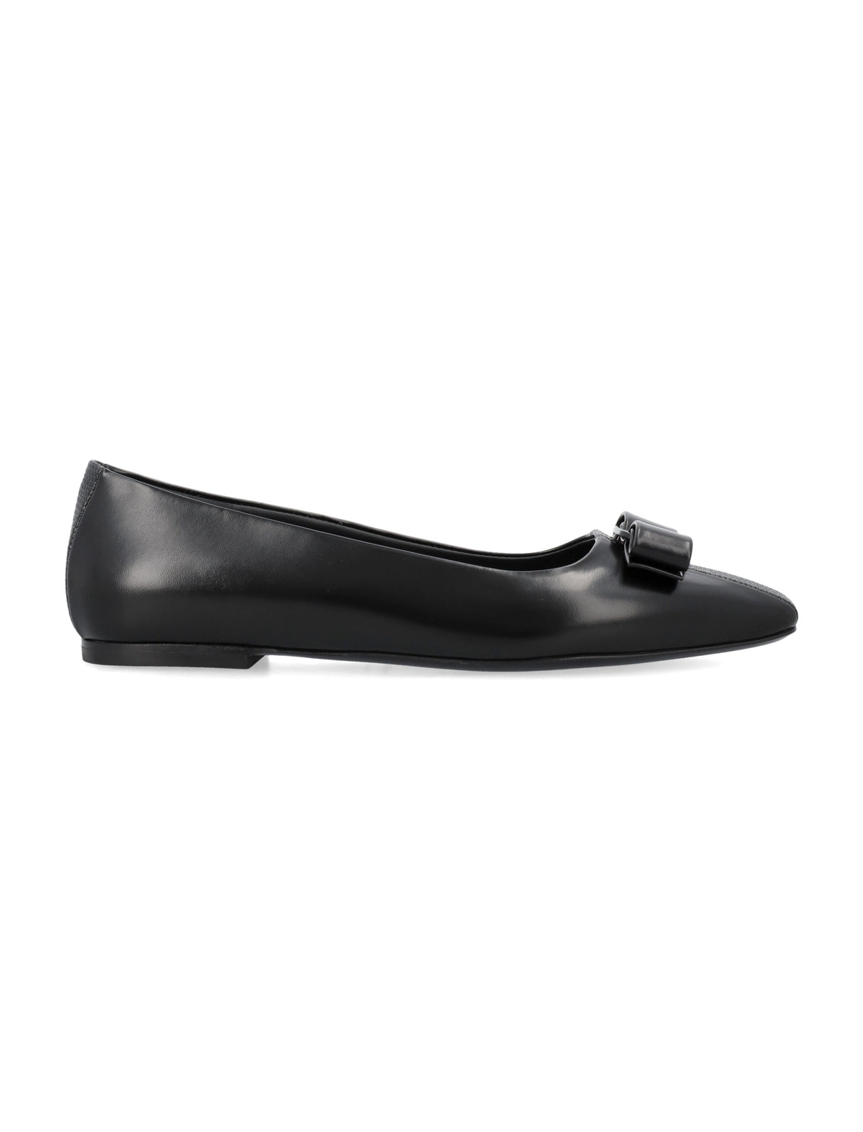 FERRAGAMO Elegant Patent Leather Ballet Flimsies with Iconic Bow