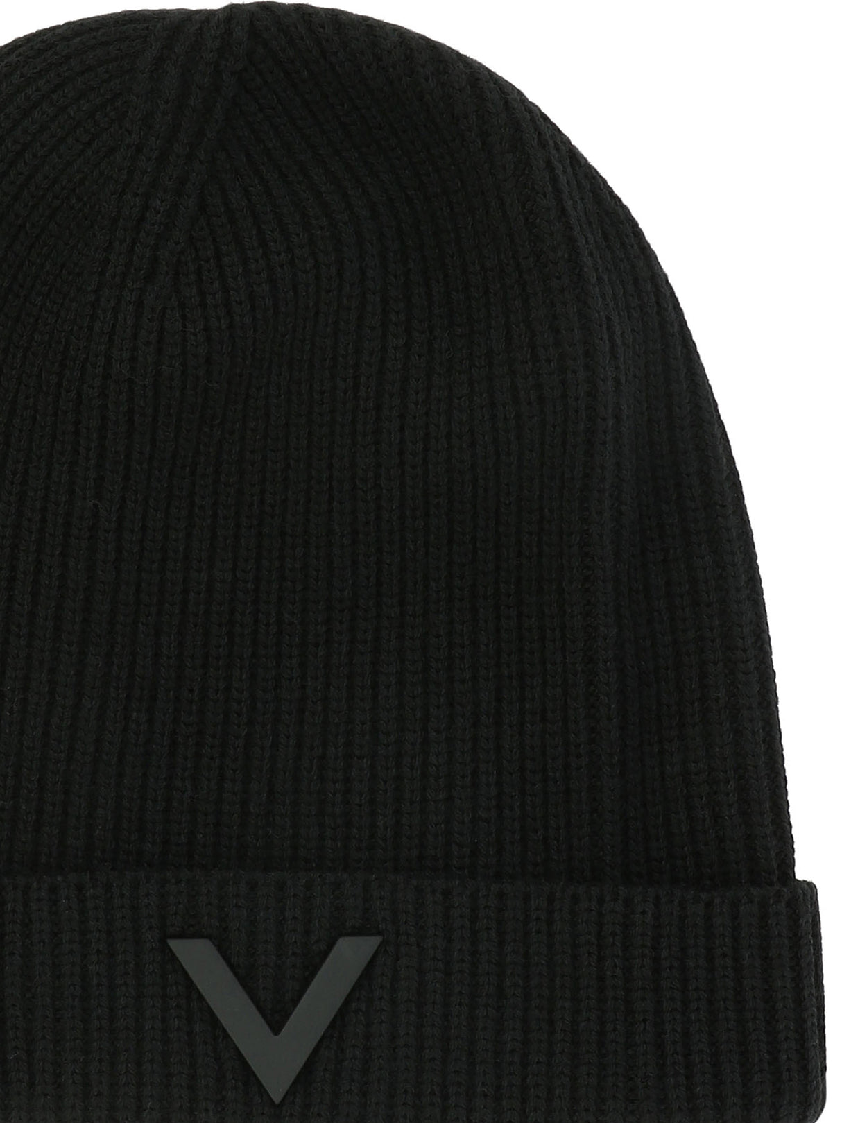 VALENTINO GARAVANI Classic Black Ribbed Beanie with Metal V Application for Men