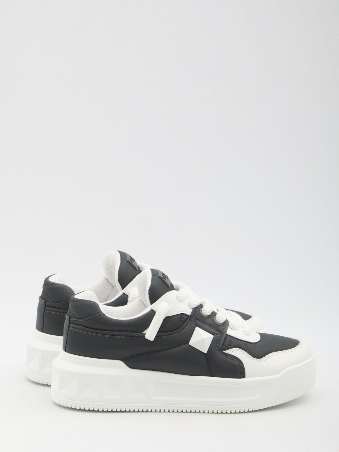 VALENTINO GARAVANI One Stud XL Low-Top Sneakers