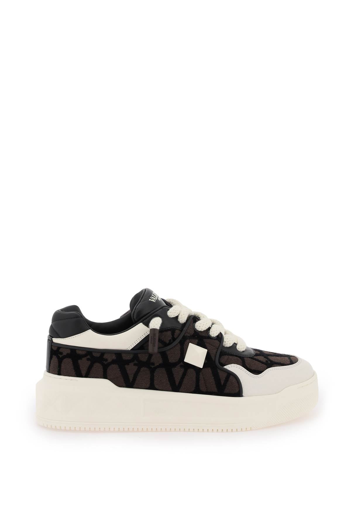 VALENTINO GARAVANI XL One Stud Low-Top Sneakers