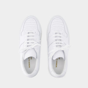 COMMON PROJECTS Elevate Your Style with These Trendy White Sneakers for Women