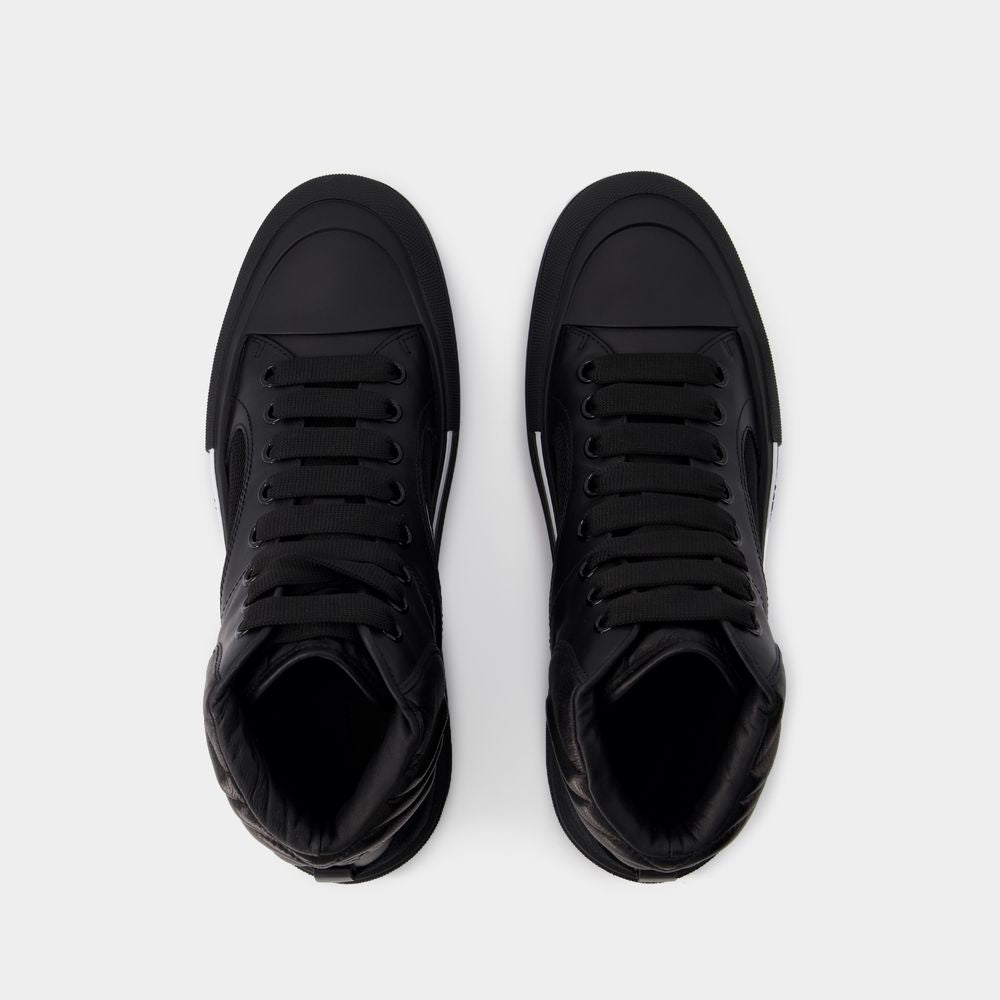 ALEXANDER MCQUEEN Men's Black Deck Sneakers for SS24