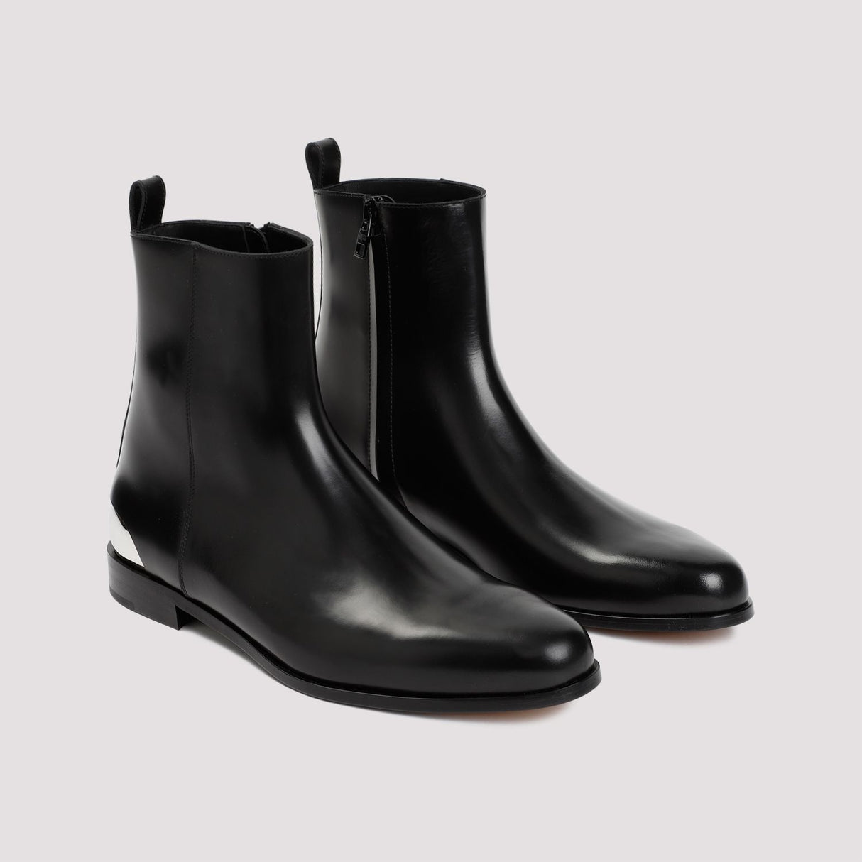 ALEXANDER MCQUEEN Stylish 24SS Men's Black Boots for the Modern Gentleman