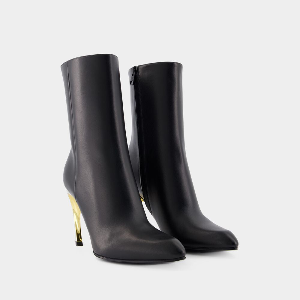 ALEXANDER MCQUEEN Sleek Almond-Toe Leather Ankle Boots with Armadillo Heel