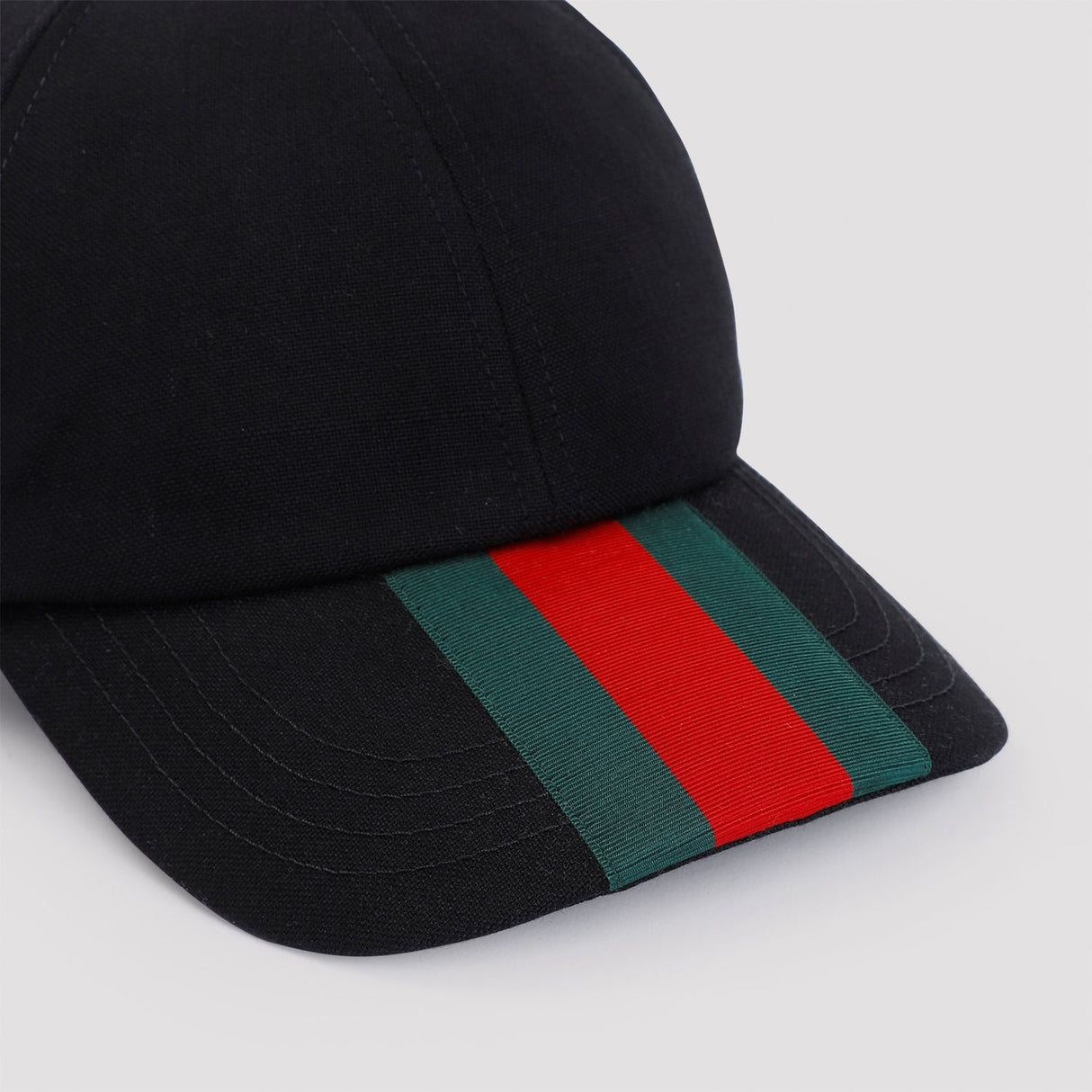 GUCCI Elegant Winter Wool Cap