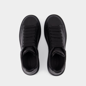 ALEXANDER MCQUEEN Oversized Classic Sneakers