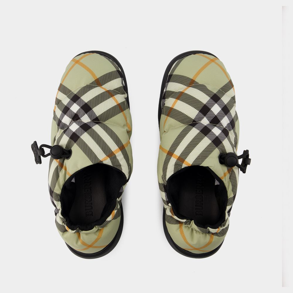 BURBERRY Pillow Low Flat Sandals