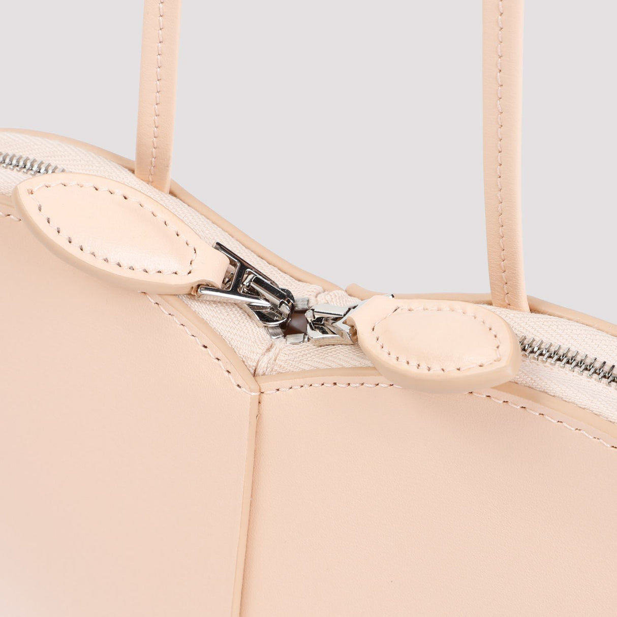 ALAIA Cœur Leather Crossbody Bag - Nude & Neutrals