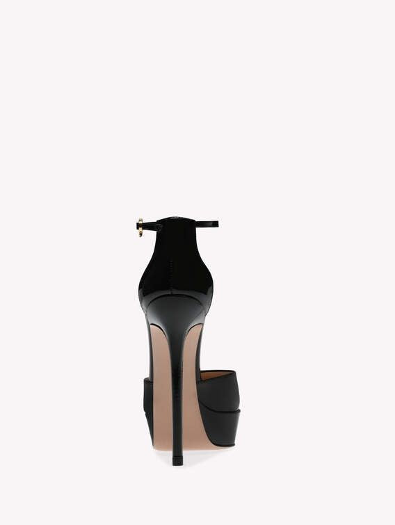 GIANVITO ROSSI Sleek Black Patent Pumps for Women - FW23 Season