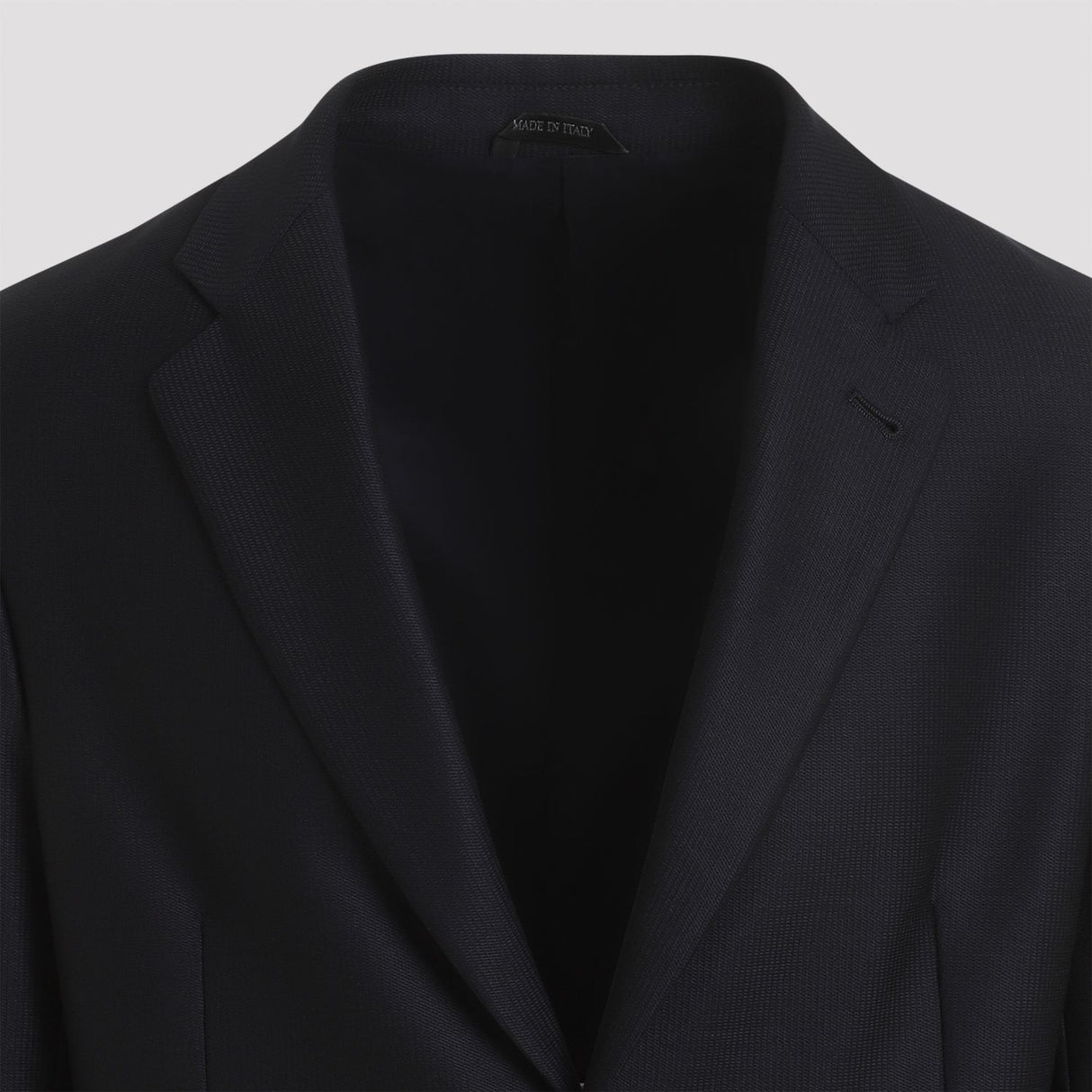 GIORGIO ARMANI Classic Men's Blazer in Luxurious Virgin Wool