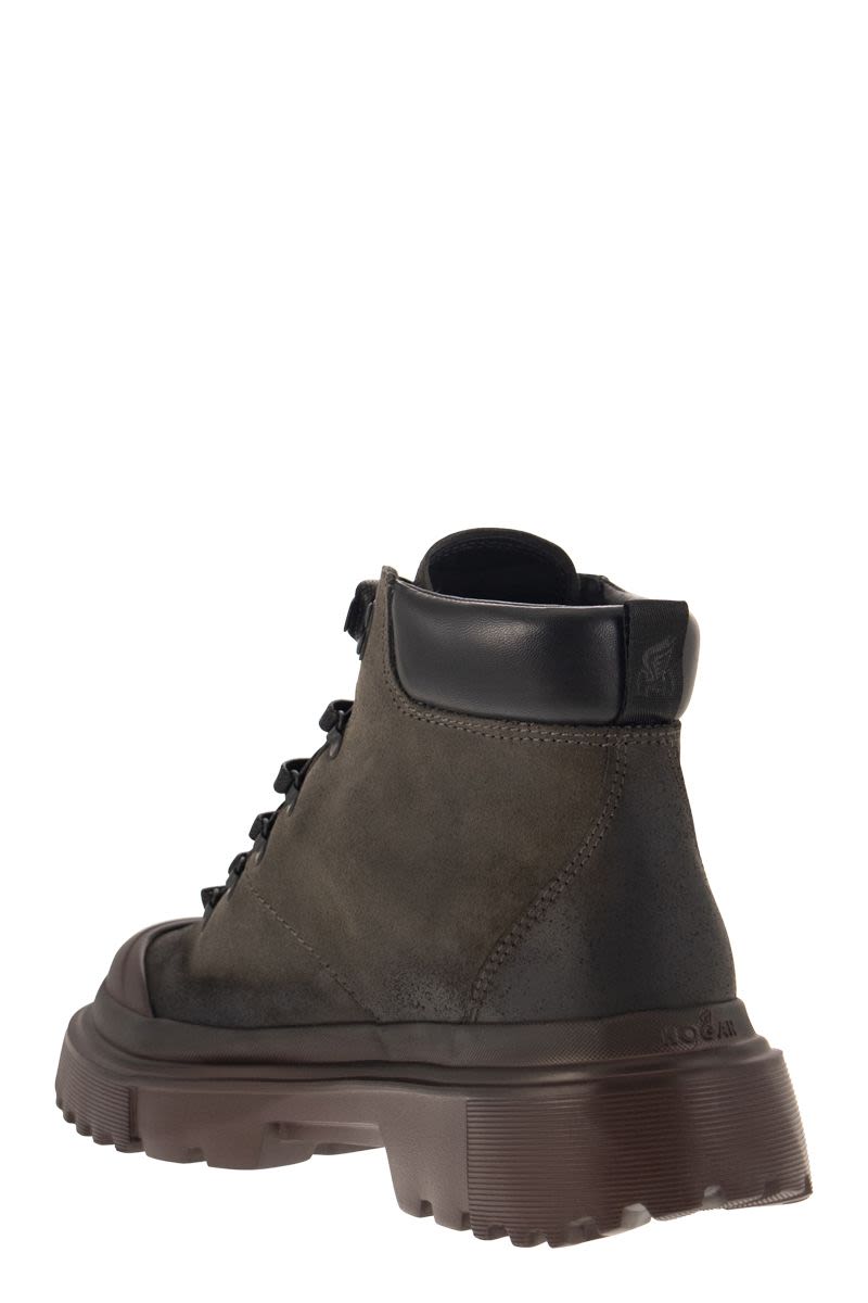 HOGAN Contemporary Urban Style: Greased Nubuck Leather Ankle Boot for Men