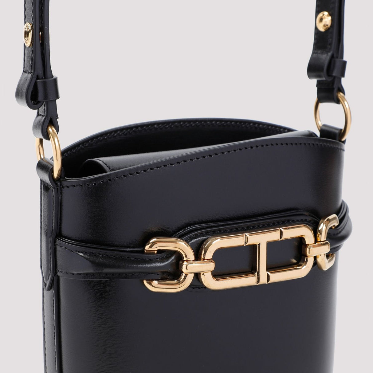 TOM FORD Elegant Mini Bucket Shoulder Bag 15x18x10 cm