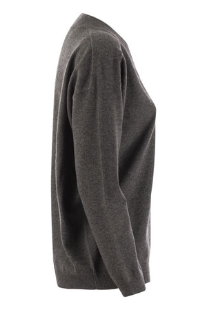 BRUNELLO CUCINELLI Luxurious Cashmere Sweater with Embellished V-Neck