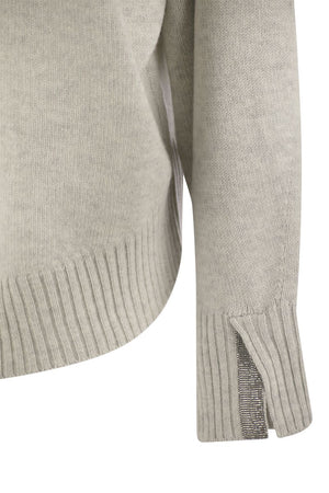 BRUNELLO CUCINELLI Elegant Cashmere Turtleneck Sweater with Shimmering Cuff Accents