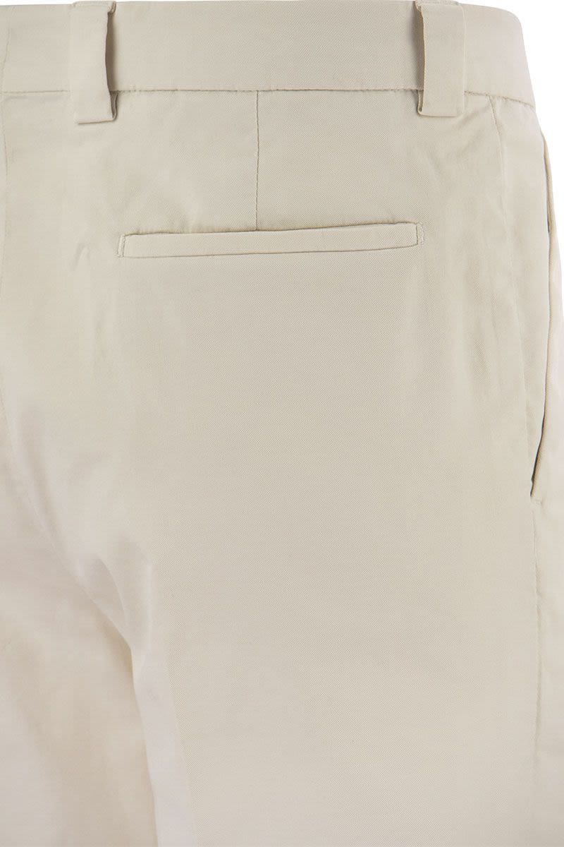 BRUNELLO CUCINELLI Classic American Pima Cotton Trousers with Pleats and Leisure Fit