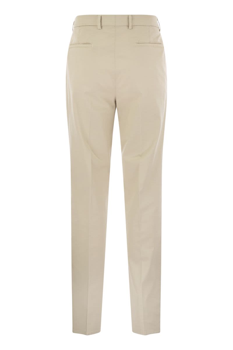 BRUNELLO CUCINELLI Classic American Pima Cotton Trousers with Pleats and Leisure Fit