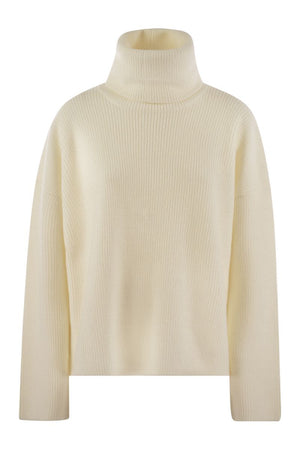 FABIANA FILIPPI Chic Boxy Cropped Turtleneck Sweater