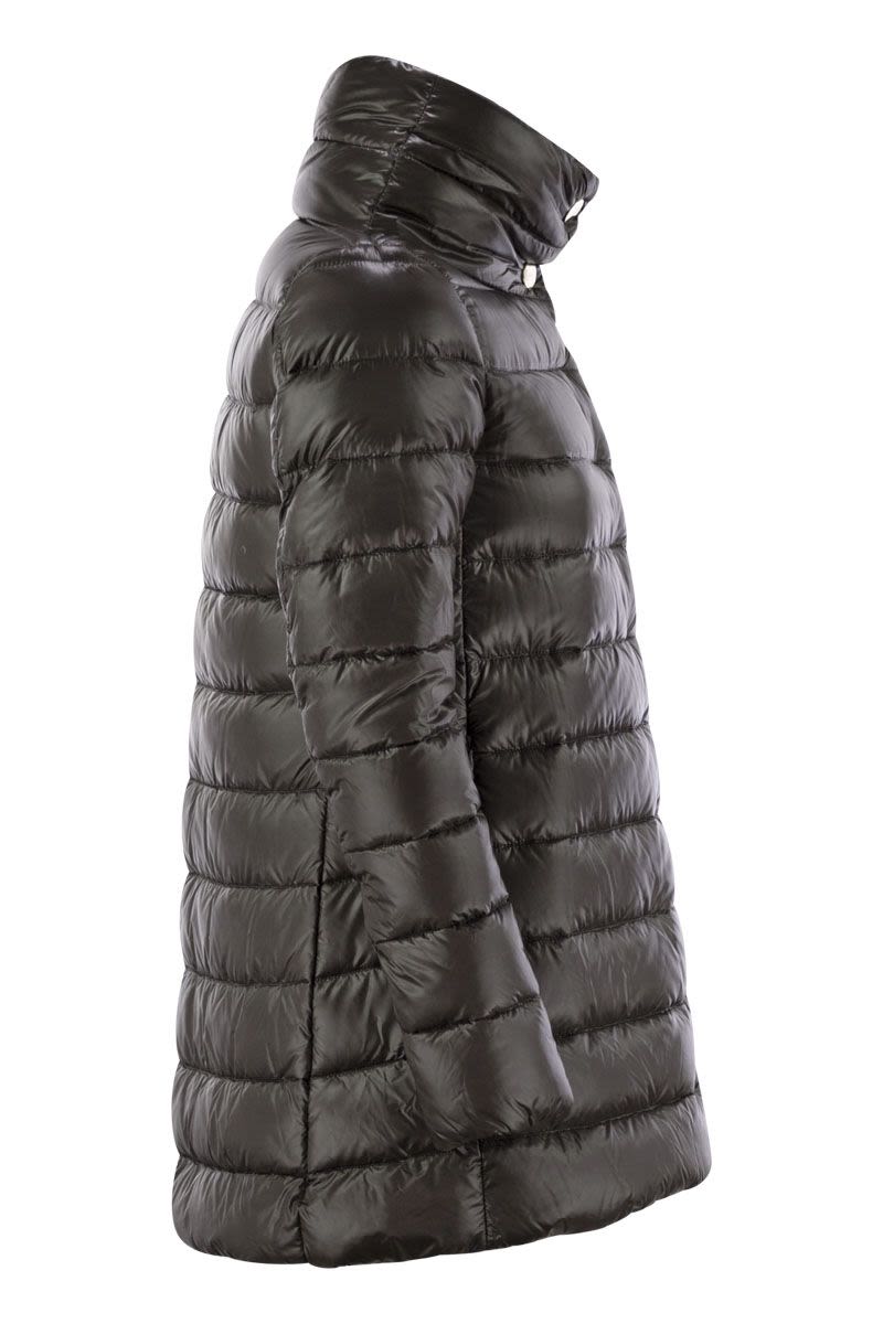 HERNO Luxury Lightweight Down Jacket with Elegant Funnel Neck