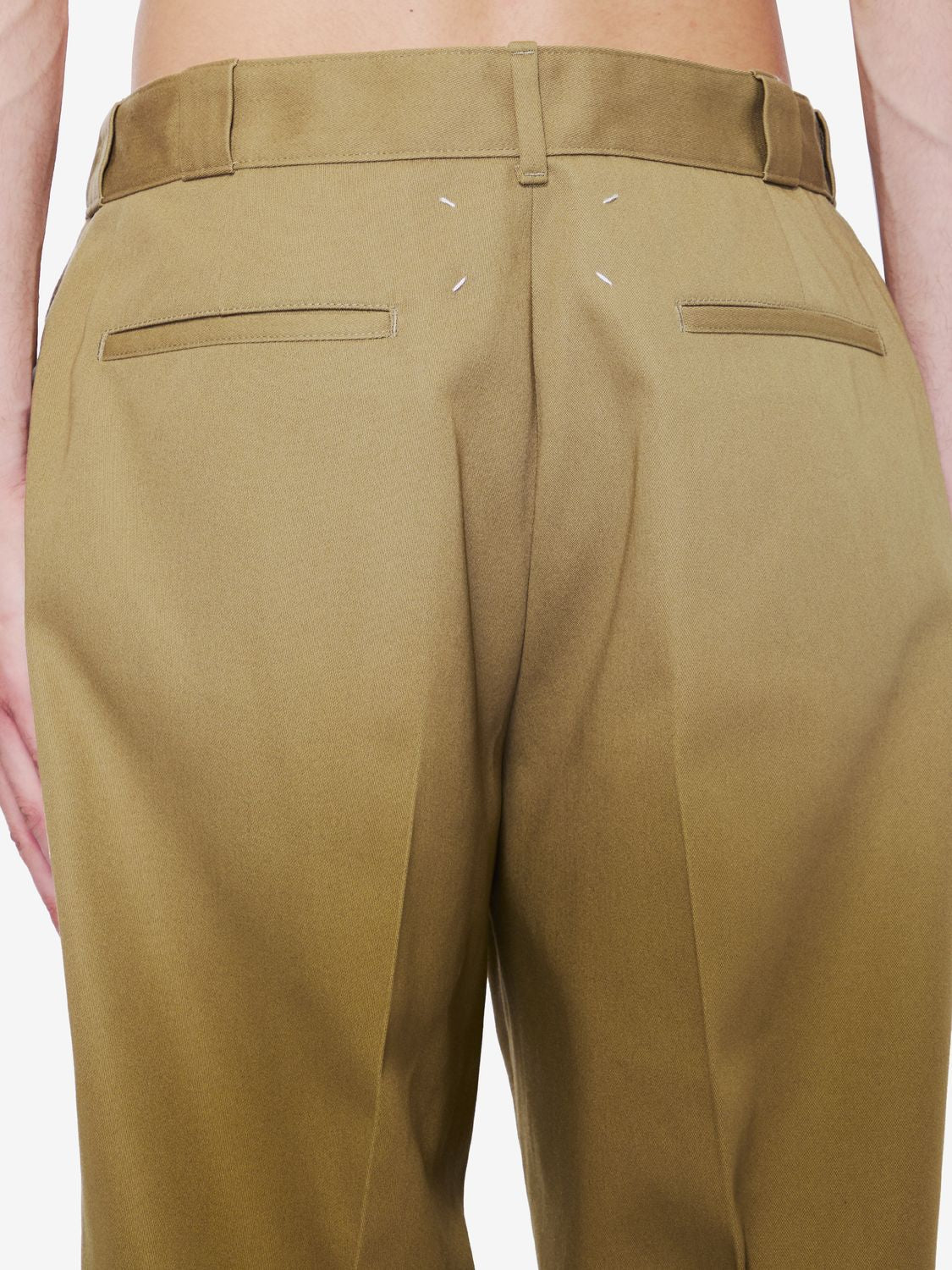 MAISON MARGIELA Sophisticated Beige Pleated Straight-Leg Trousers