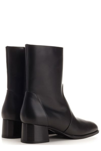 STUART WEITZMAN Modern And Versatile Fine Leather Zippered Women's Ankle Boots