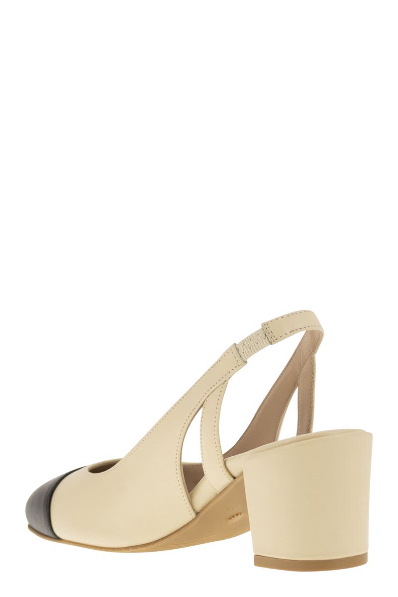 STUART WEITZMAN Sleek 50 - Pointed Pumps in Cream/Black