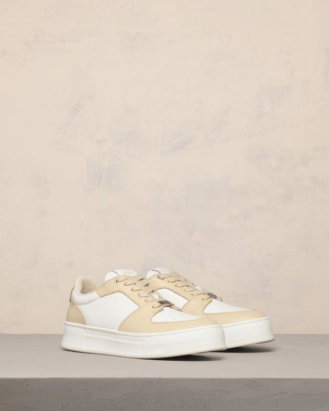 AMI PARIS Arcade Lace-Up Leather Sneakers in Whitesand