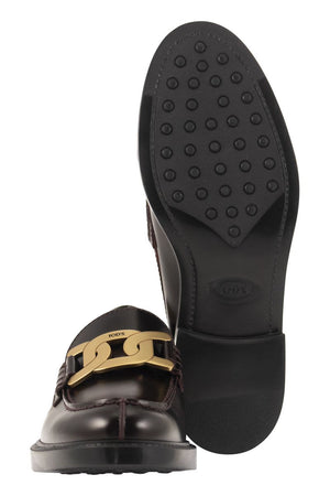 TOD'S Elegance in Every Step: Italian Made Leather Moccasins for Women